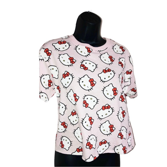 Hello Kitty Light pink short sleeve cropped graphic print t-shirt size small new - Picture 11 of 14
